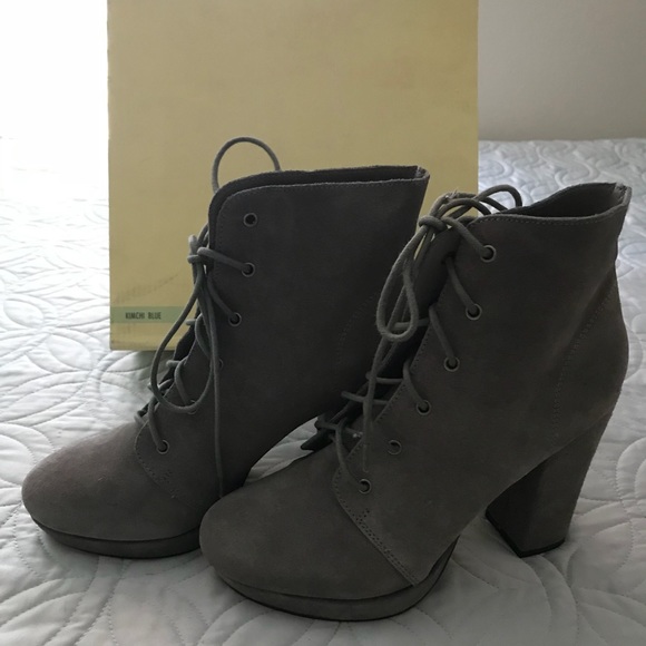 Kimchi Blue Victorian inspired heels - Picture 3 of 4